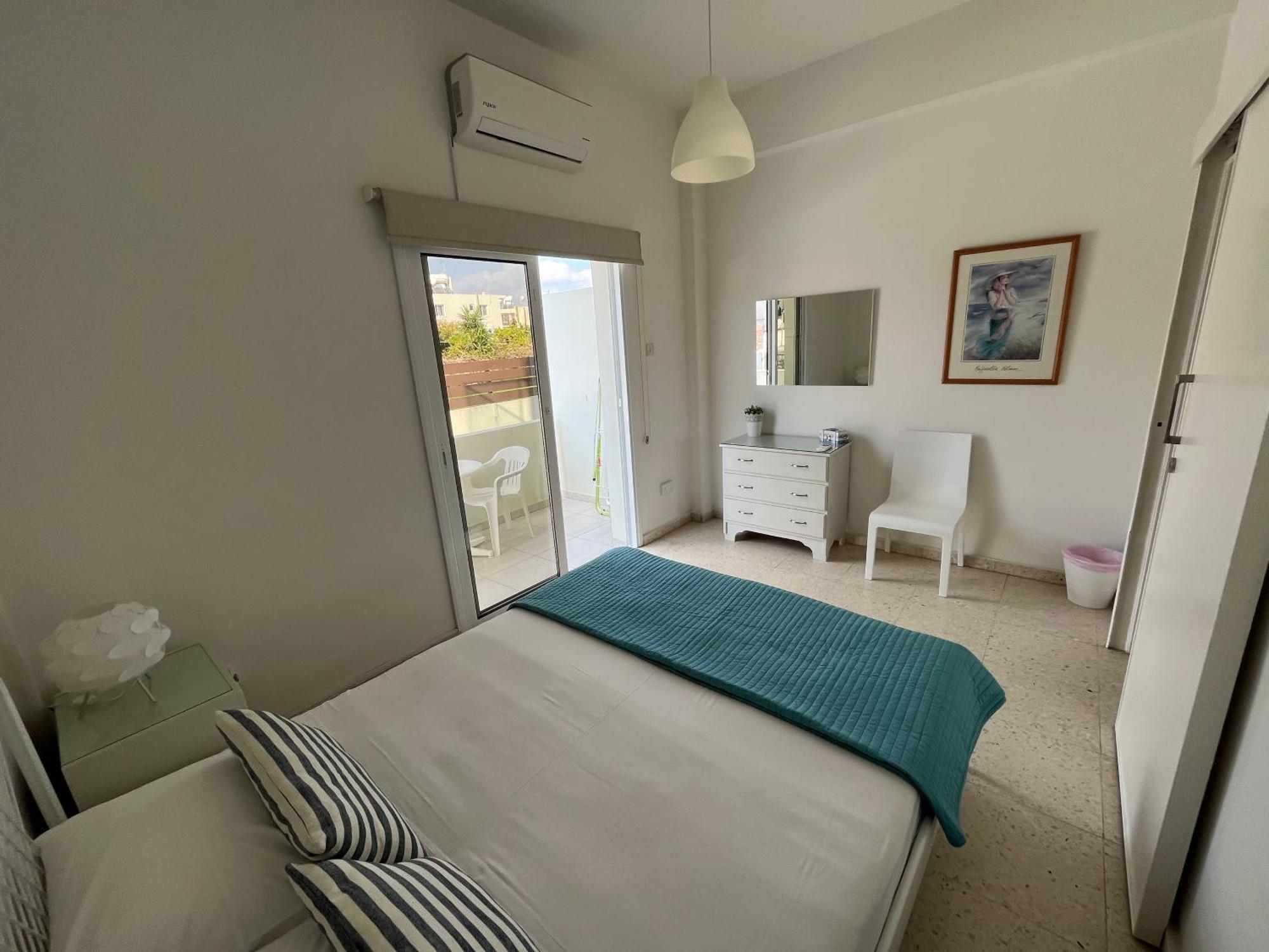 Themis Beach Apartments Larnaca Quarto foto