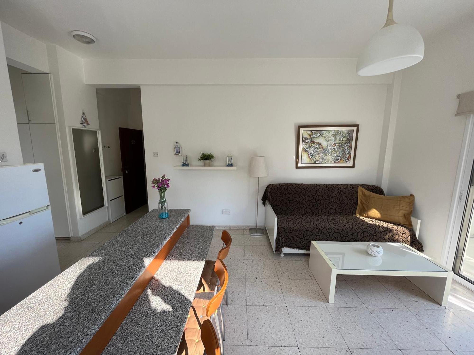 Themis Beach Apartments Larnaca Quarto foto