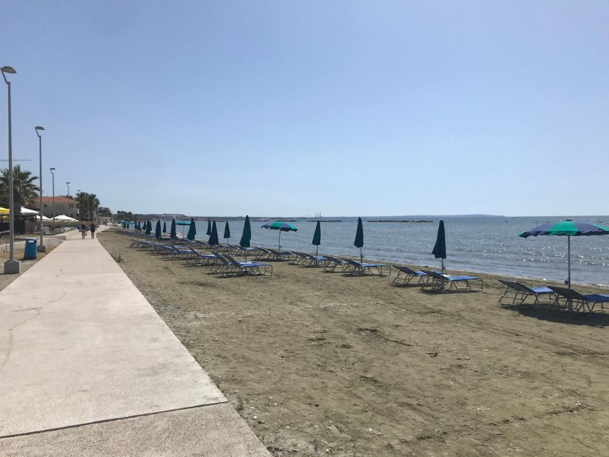 Themis Beach Apartments Larnaca Exterior foto